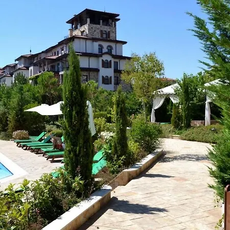 эстебан с 2 спальнями