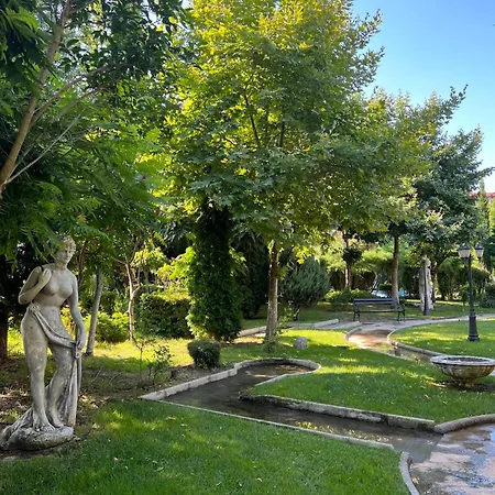 эстебан с 2 спальнями Несебър